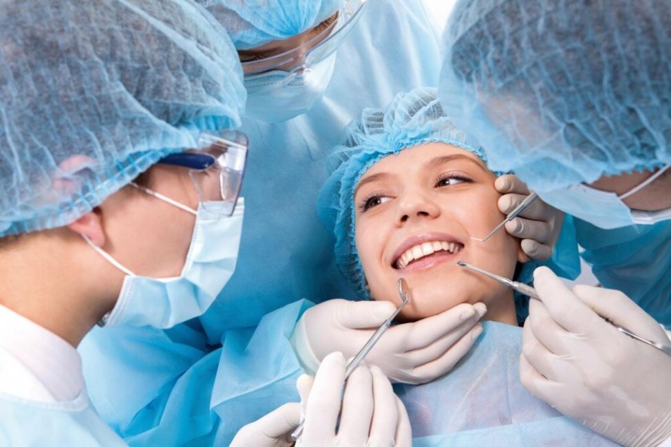 Хирургия и имплантация зубов в Иркутске