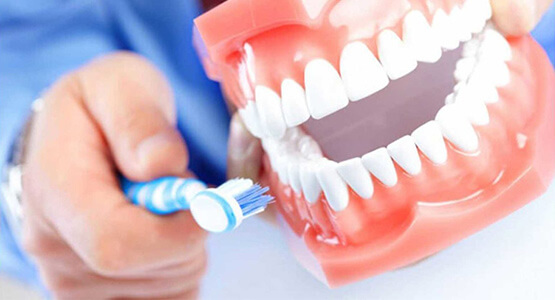 Уход за зубами из металлокерамики